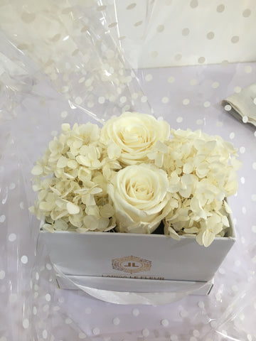 MEDIUM MIXED FLOWER BOX